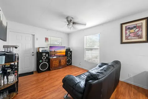 947 43rd Street West Palm Beach FL 33407