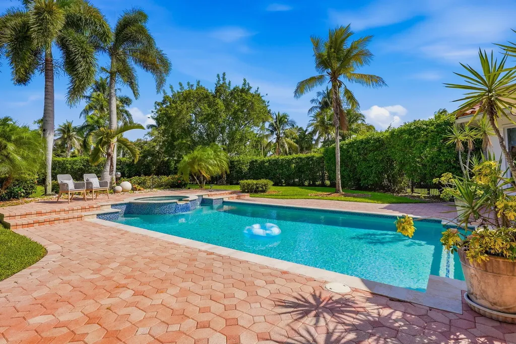 2480 Poinciana Lane Weston FL 33327