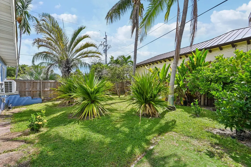 2304 SE 13th Court Pompano Beach FL 33062