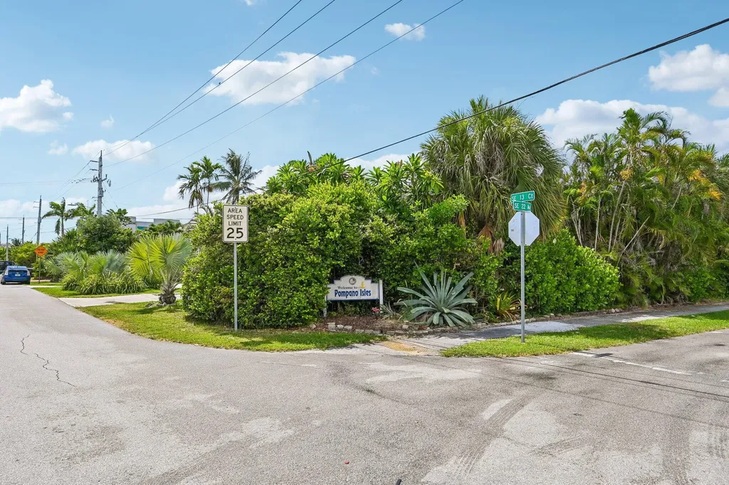 2304 SE 13th Court Pompano Beach FL 33062