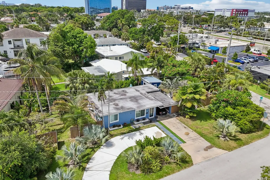 2304 SE 13th Court Pompano Beach FL 33062