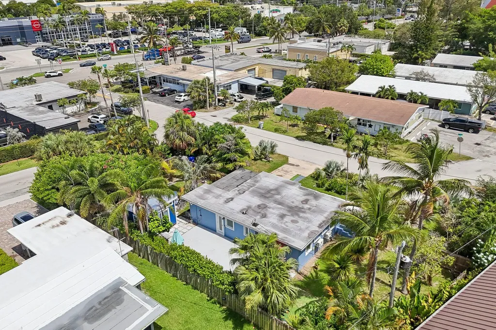 2304 SE 13th Court Pompano Beach FL 33062
