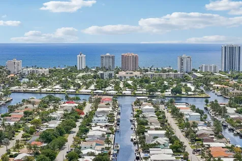 2304 SE 13th Court Pompano Beach FL 33062