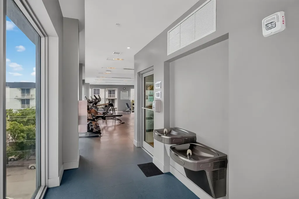 1600 SW 1st Avenue Miami FL 33129