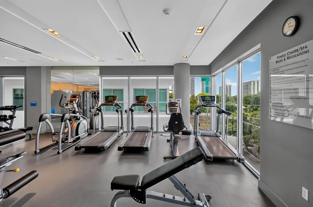 1600 SW 1st Avenue Miami FL 33129