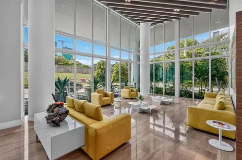 1600 SW 1st Avenue Miami FL 33129