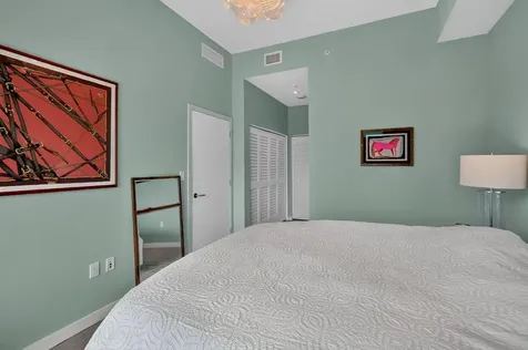1600 SW 1st Avenue Miami FL 33129