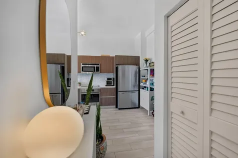 1600 SW 1st Avenue Miami FL 33129