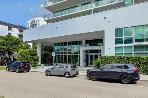 1600 SW 1st Avenue Miami FL 33129