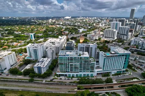 1600 SW 1st Avenue Miami FL 33129