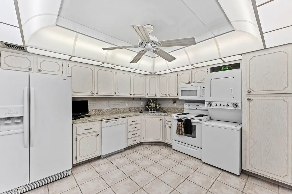501 SW 11th Place Boca Raton FL 33432