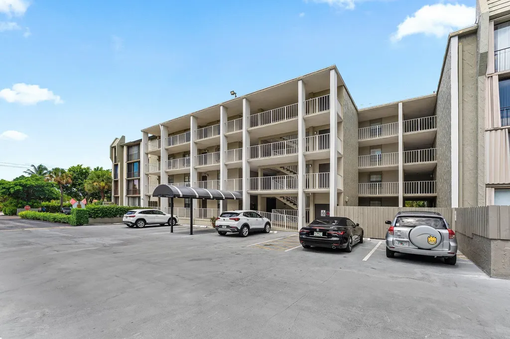 501 SW 11th Place Boca Raton FL 33432