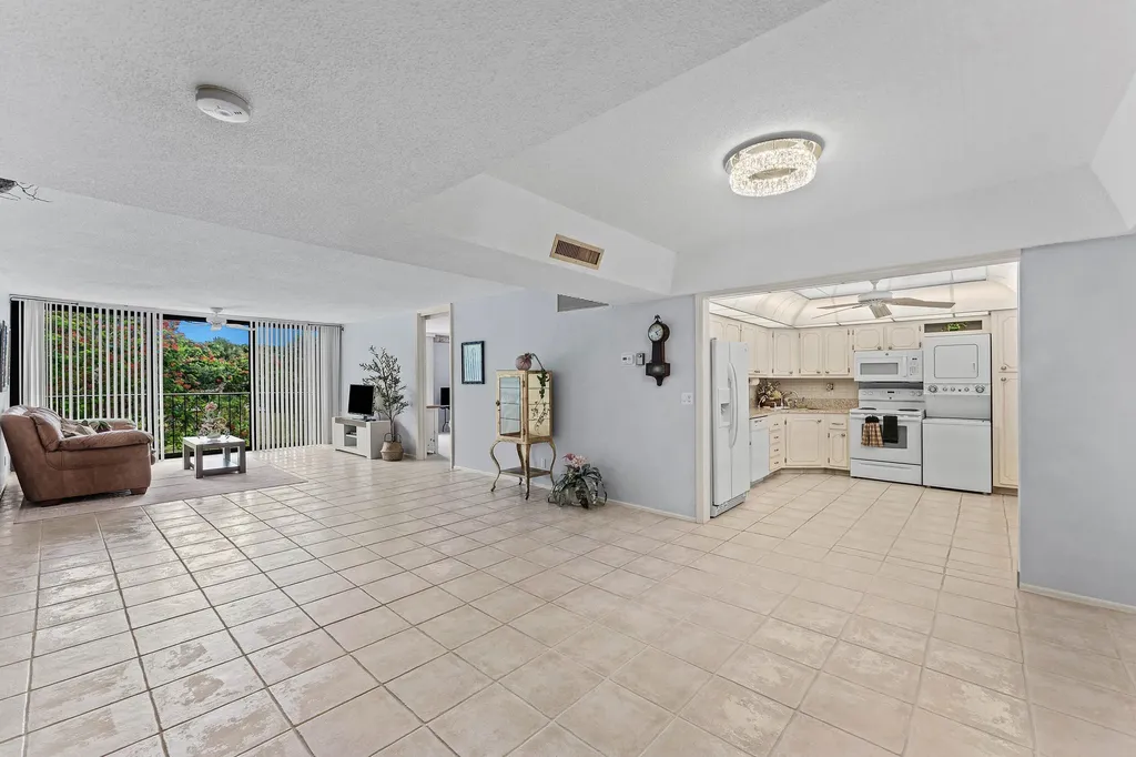 501 SW 11th Place Boca Raton FL 33432