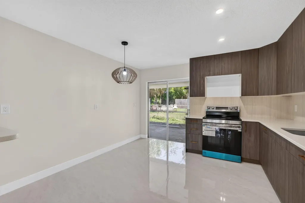 3943 Roan Court W Palm Beach Gardens FL 33403