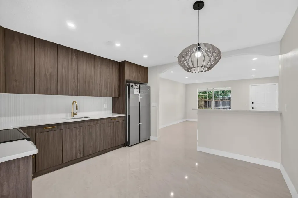 3943 Roan Court W Palm Beach Gardens FL 33403