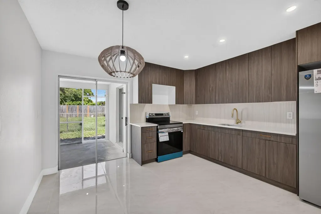 3943 Roan Court W Palm Beach Gardens FL 33403