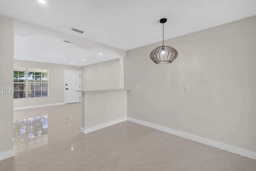 3943 Roan Court W Palm Beach Gardens FL 33403