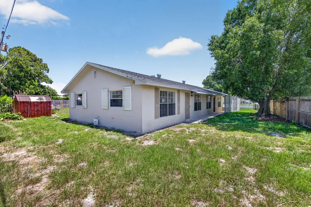 3943 Roan Court W Palm Beach Gardens FL 33403