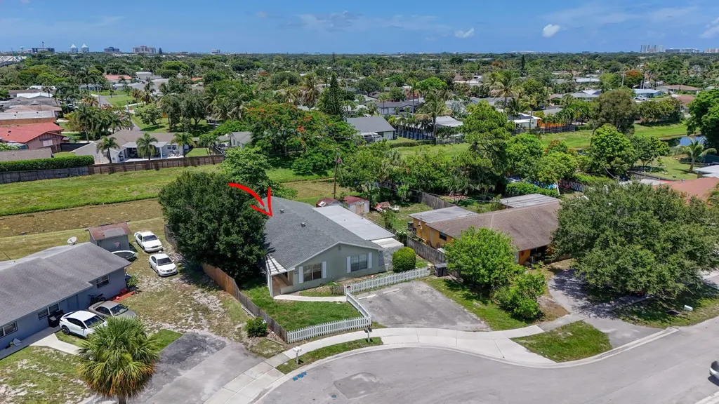 3943 Roan Court W Palm Beach Gardens FL 33403