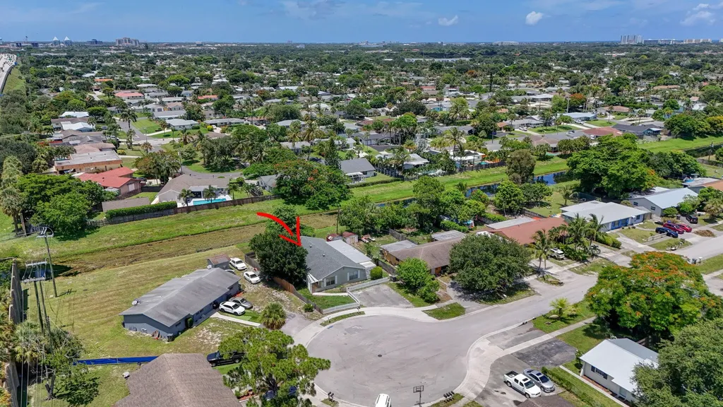 3943 Roan Court W Palm Beach Gardens FL 33403