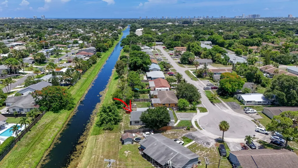 3943 Roan Court W Palm Beach Gardens FL 33403