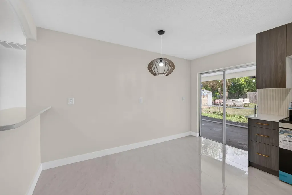 3943 Roan Court W Palm Beach Gardens FL 33403