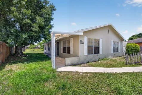 3943 Roan Court W Palm Beach Gardens FL 33403