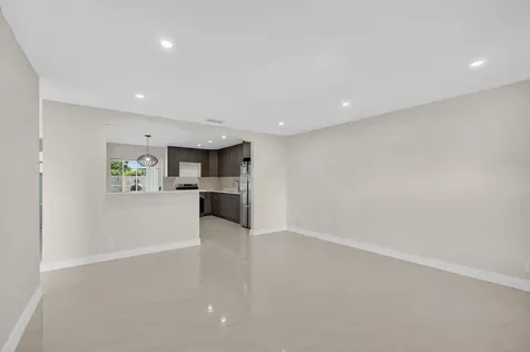 3943 Roan Court W Palm Beach Gardens FL 33403