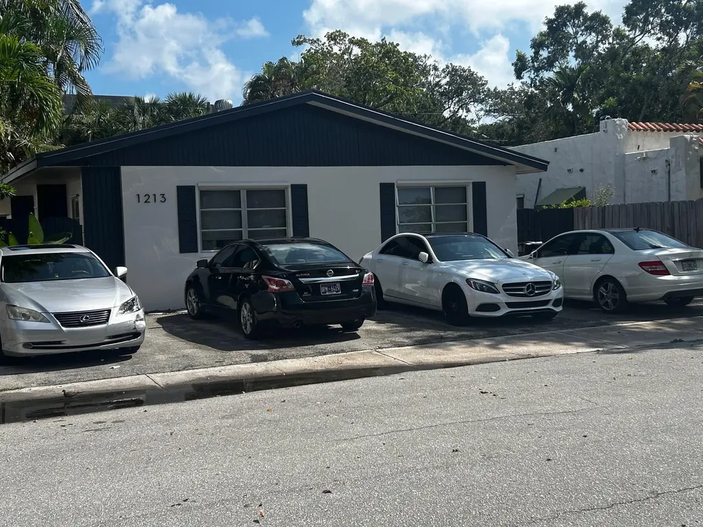 1213 SE 1st Street Fort Lauderdale FL 33301