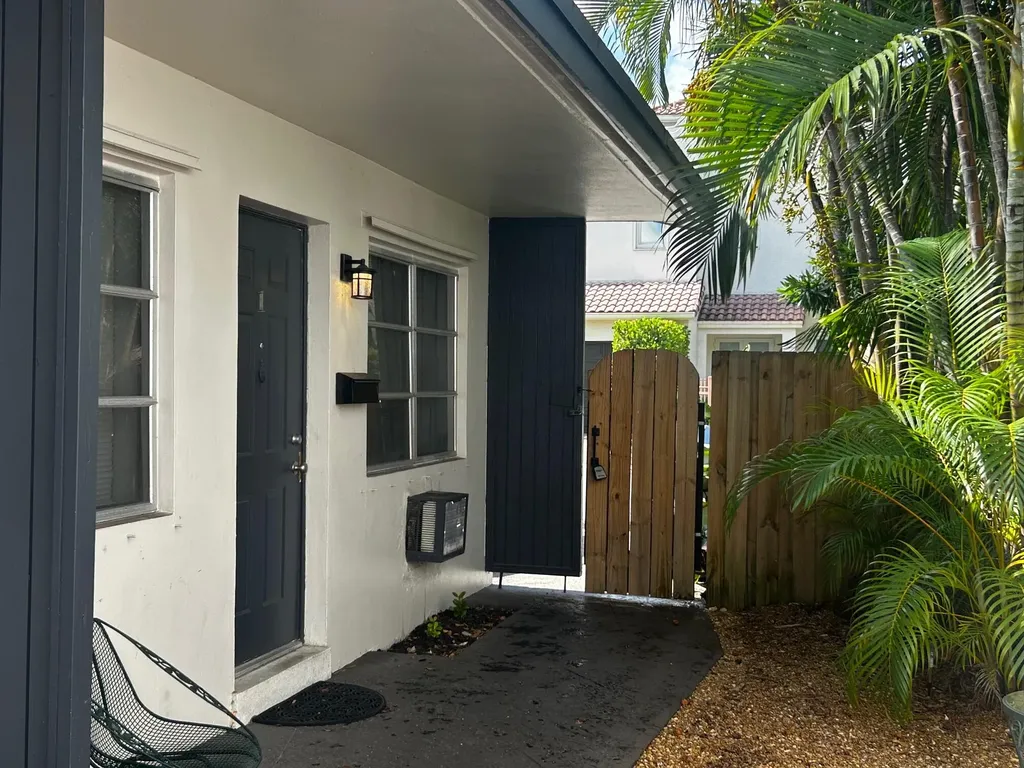 1213 SE 1st Street Fort Lauderdale FL 33301