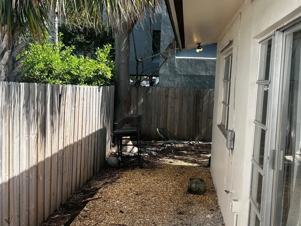 1213 SE 1st Street Fort Lauderdale FL 33301