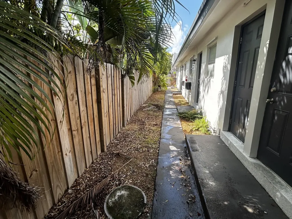1213 SE 1st Street Fort Lauderdale FL 33301