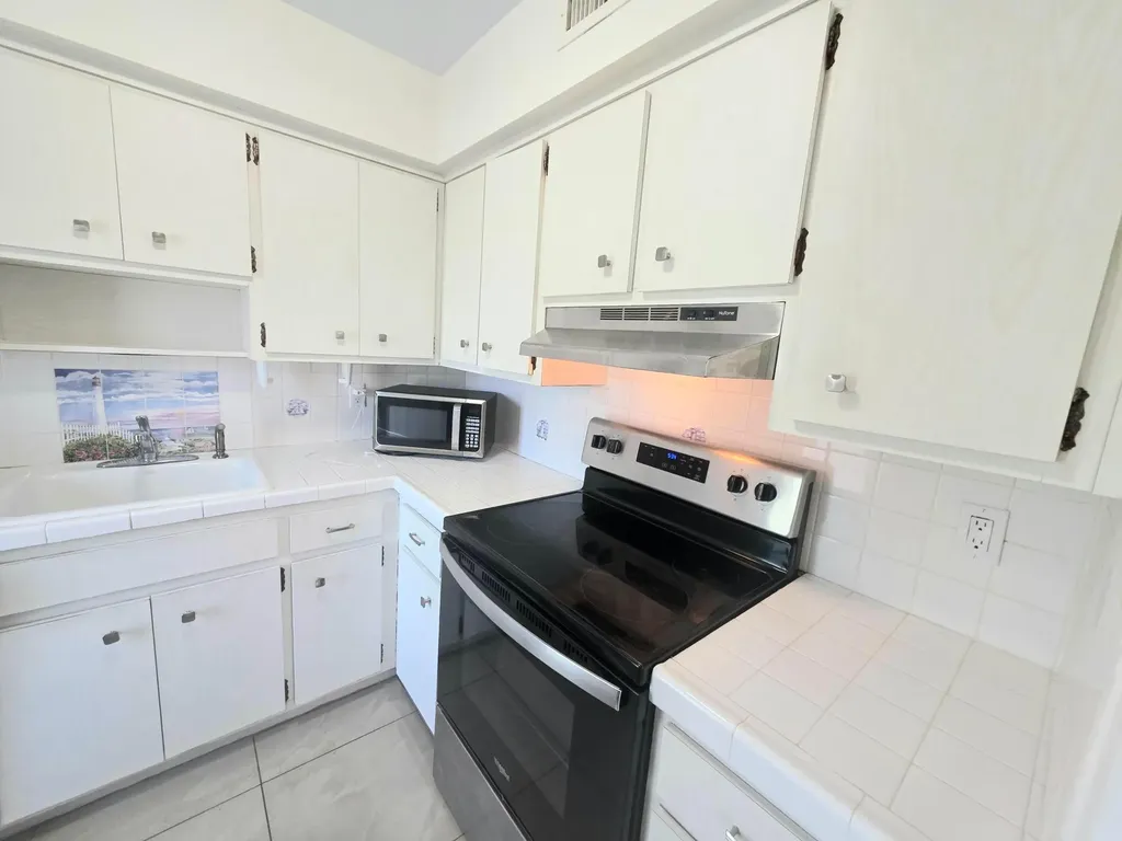 777 SE 2nd Avenue Deerfield Beach FL 33441