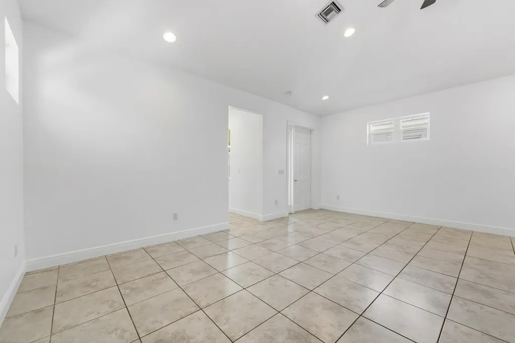 4984 SE Railway Avenue Stuart FL 34997