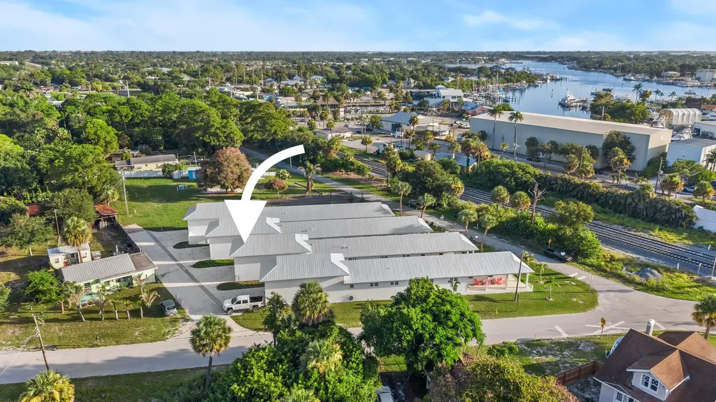 4984 SE Railway Avenue Stuart FL 34997