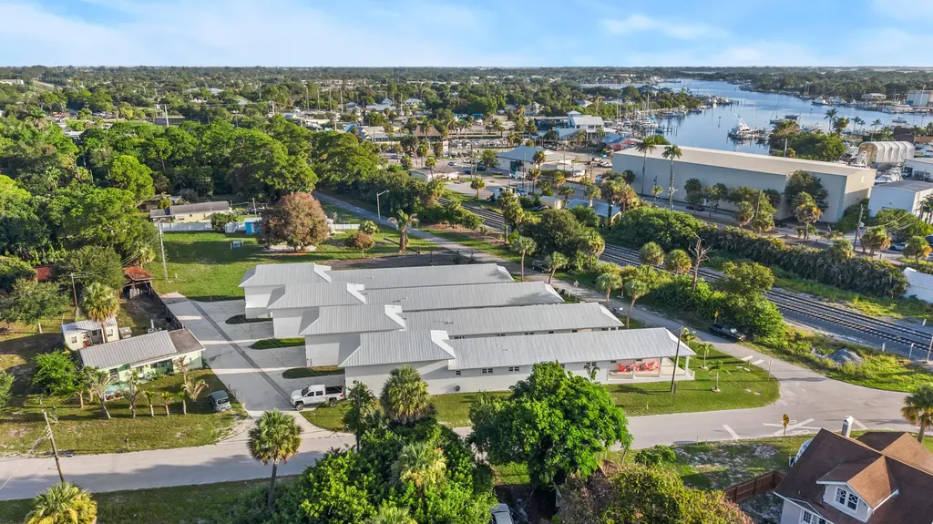 4984 SE Railway Avenue Stuart FL 34997