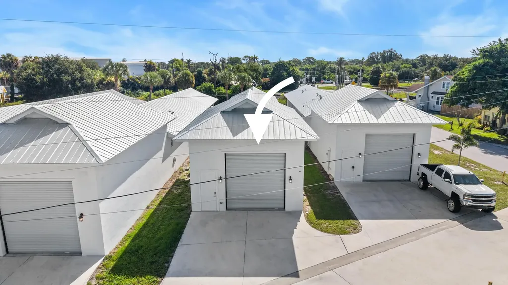 4984 SE Railway Avenue Stuart FL 34997
