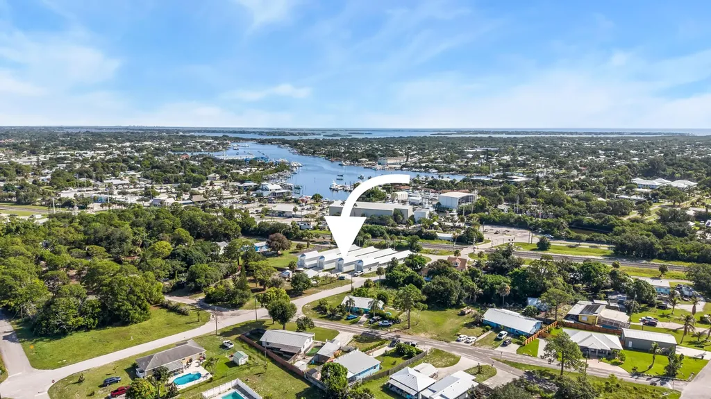 4984 SE Railway Avenue Stuart FL 34997