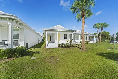 4984 SE Railway Avenue Stuart FL 34997