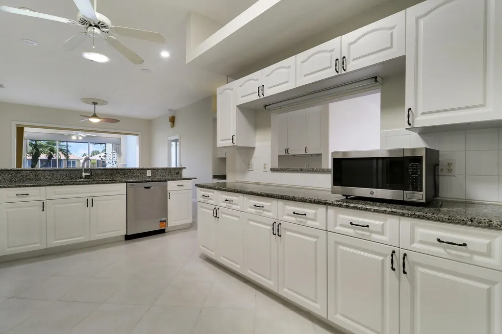 639 NW Venetto Court Port St Lucie FL 34986