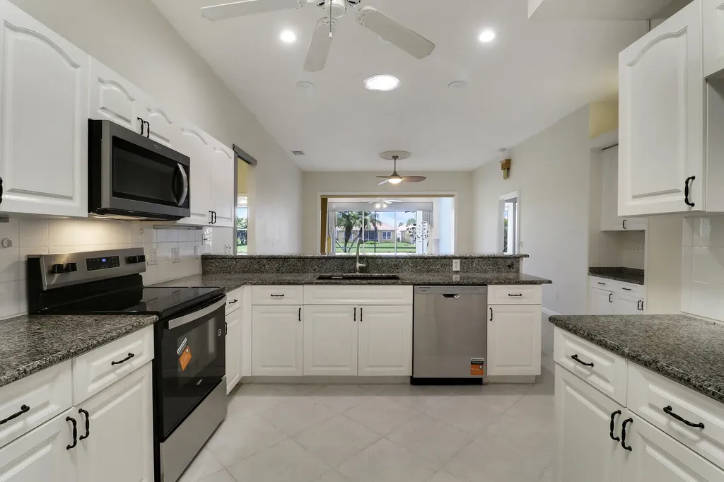 639 NW Venetto Court Port St Lucie FL 34986