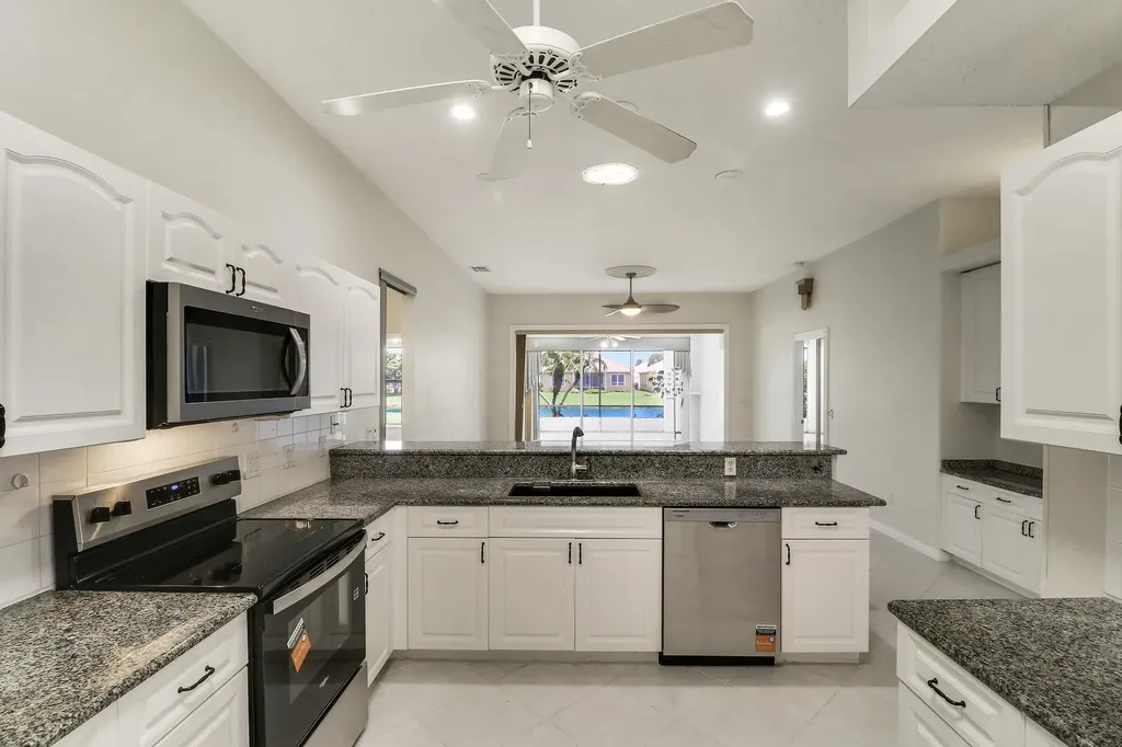 639 NW Venetto Court Port St Lucie FL 34986