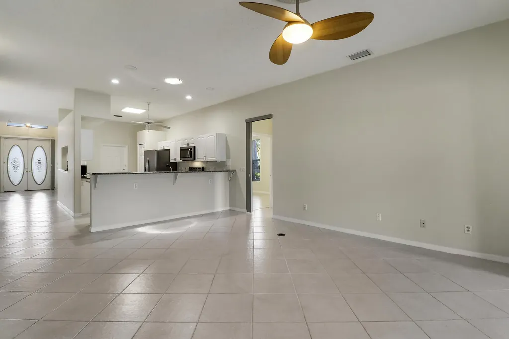 639 NW Venetto Court Port St Lucie FL 34986
