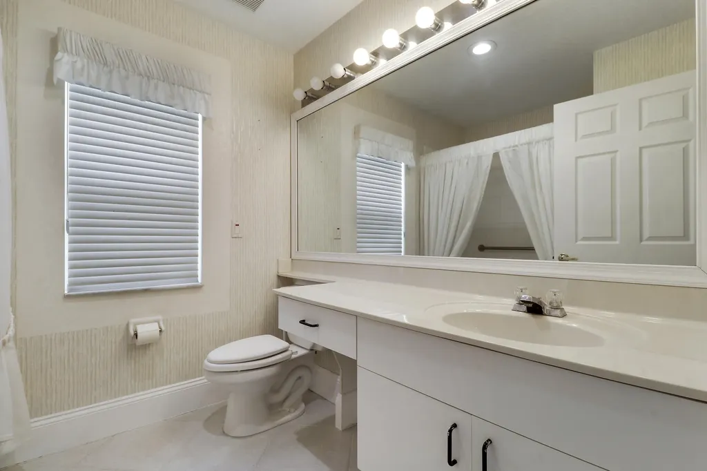 639 NW Venetto Court Port St Lucie FL 34986