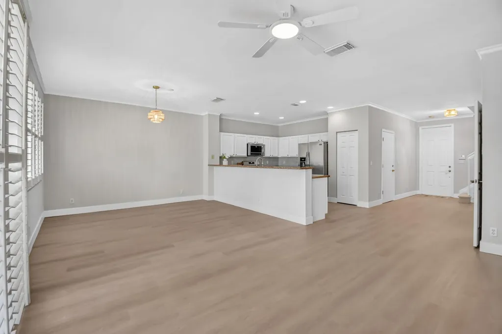 3085 N Evergreen Circle Boynton Beach FL 33426