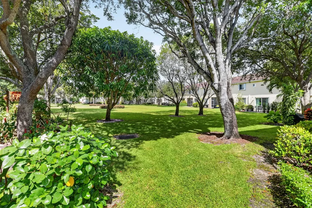 3085 N Evergreen Circle Boynton Beach FL 33426