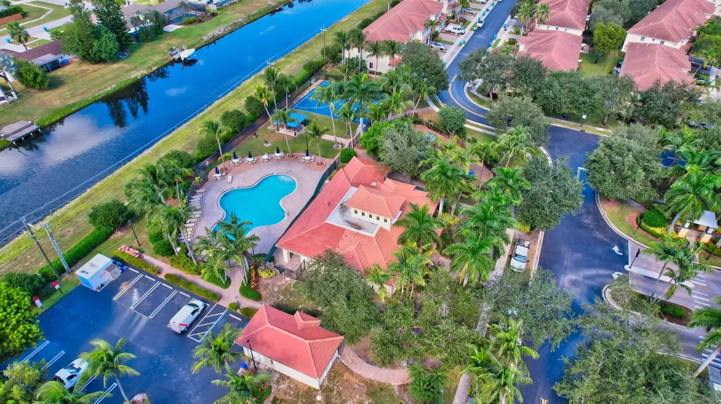 3085 N Evergreen Circle Boynton Beach FL 33426