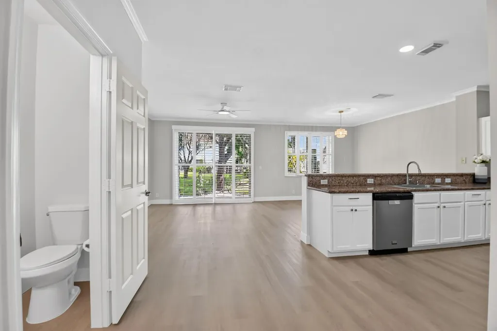 3085 N Evergreen Circle Boynton Beach FL 33426