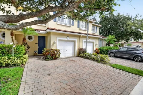3085 N Evergreen Circle Boynton Beach FL 33426