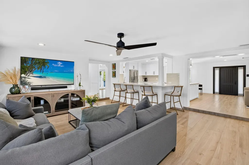 850 SW 4th Street Boca Raton FL 33486
